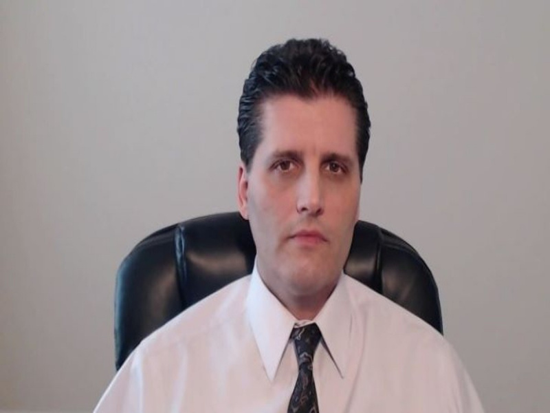   La moglie di Gregory Mannarino: il suo matrimonio, patrimonio netto, biografia completa