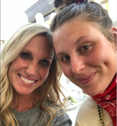 Ex-vainqueur du Tour de France, Lance Armstrong's ex-spouse, Kristin Richard with her daughter Grace.