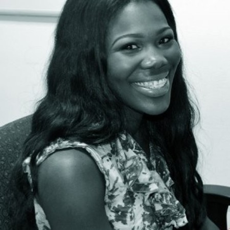   Tiffany Miles si è laureata alla California State University