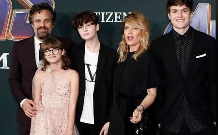 Keen Ruffalo tem duas irmãs, Bella Noche Ruffalo e Odette Ruffalo.