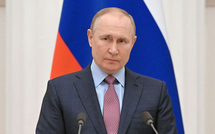 O falecido irmão de Vladimir Putin, Albert Putin: sua morte, pais e juventude