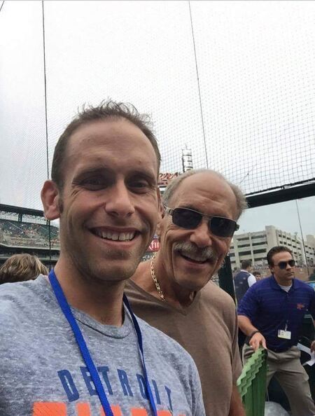 Les Gold con suo figlio Seth nel luglio 2015