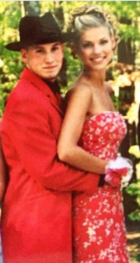   Bri ha condiviso una vecchia foto del suo appuntamento del ballo di fine anno