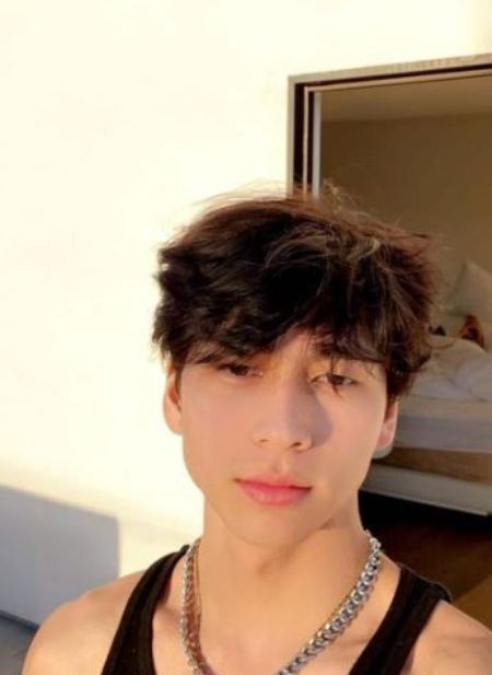   Influencer Instagram asiatico americano con 1,5 milioni di follower su Instagram e il leader dei North Star Boys Oliver Moy.