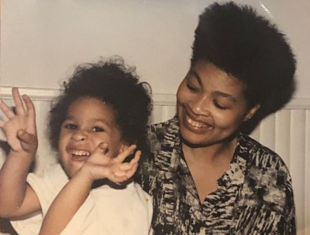 Blake Perlman a la trentaine