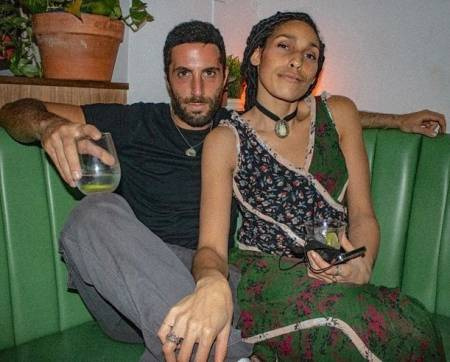 Blake Perlman est en couple