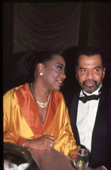   La cantante dei New Attitude Patti LaBelle con il suo ex marito ed ex vice preside del liceo, Armstead Edwards.