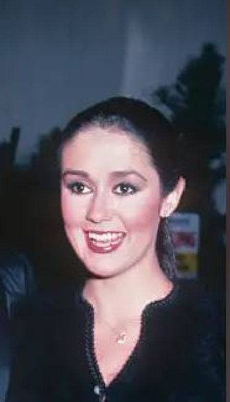   L'ex vincitore di Miss America Tawny Little, nato a Portland, ai primi premi video americani annuali