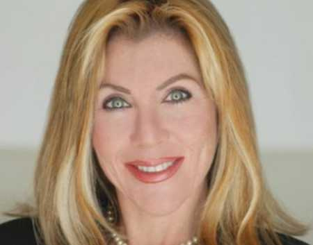 La ex actriz Debbie Shreve ahora es consultora de bienes raíces