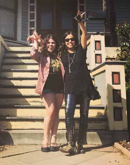 Brooke Markham et sa grande soeur, Rachelle Carter