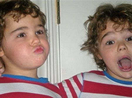 Los hijos gemelos de Kenny Rogers, Jordan y Justin.