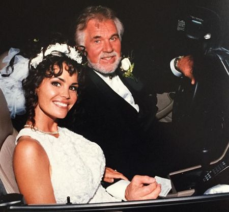 Jordán's parents on their wedding day.