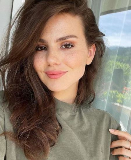 A mãe de Ruby O. Fee é uma figurinista alemã