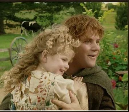 Sean y Cristina's first daughter played Samwise Gamgee's daughter in LOTR 3.