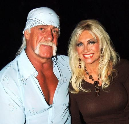   Linda Hogan avrebbe chiesto il divorzio dopo aver saputo di suo marito's affair with Christiane
