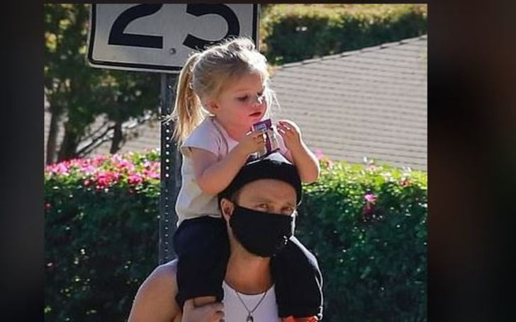   Tutto ciò che devi sapere sulla storia della figlia di Aaron Paul, Anabelle Paul