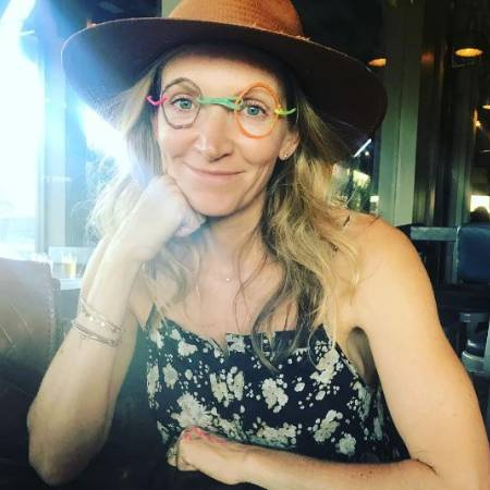Samantha Hemsworth tiene 42 años