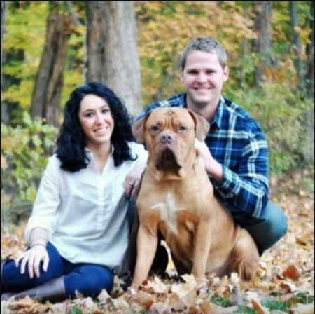 Samantha Taffer Con Su Marido Cody Y Perro
