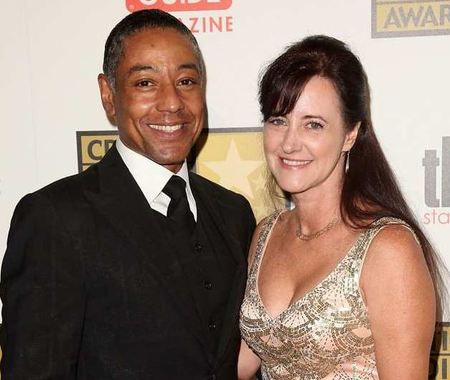 Joy McManigal nació el 26 de abril de 1958 en Irlanda. Tiene una hermana llamada Jill McManigal. Es la ex esposa de Giancarlo Esposito.