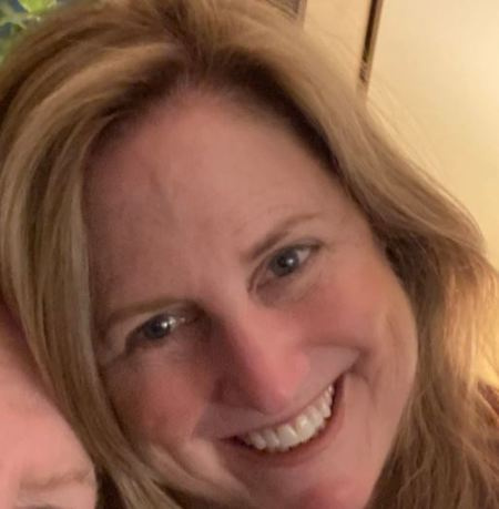 Joy McManigal es editora juvenil de Best Self Magazine. La madre de Espósito's four children is currently working on the book, titled, The Guidebook for Good.