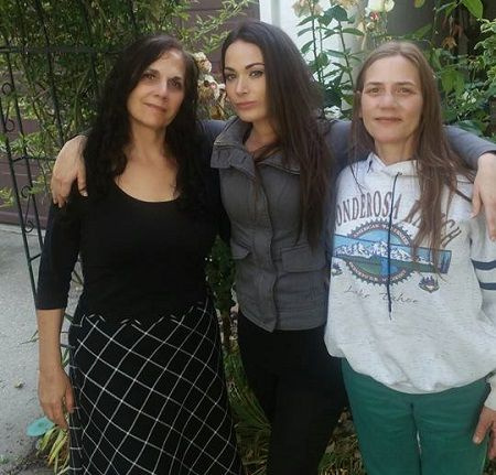   Cristina's parents are now divorced. 