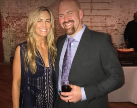 cinco vezes MVP do Superbowl Tom Brady's sister, Julie with her spouse, Kevin Youkilis.