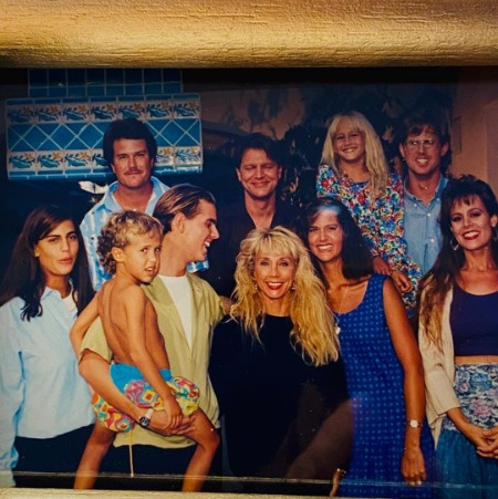 Sean Matthew Landon tiene 8 hermanos