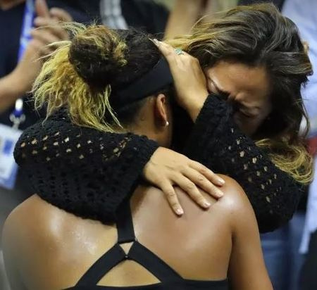 Naomi Osaka revelou que sua mãe costumava chegar aos quatro anos para trabalhar para que ela pudesse sustentar suas filhas.