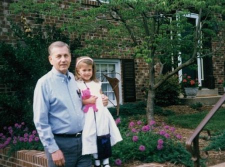   Parris aveva uno stretto rapporto con suo nonno.