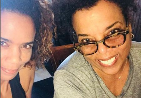Kebe Dunn, esposa do ator Michael Rapaport, está agora com 50 e poucos anos.