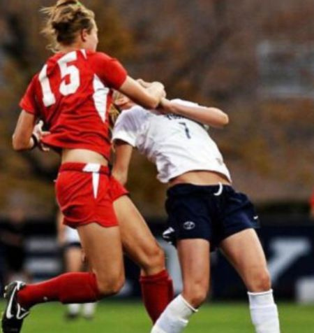 Elizabeth ha colpito i suoi avversari durante il gioco