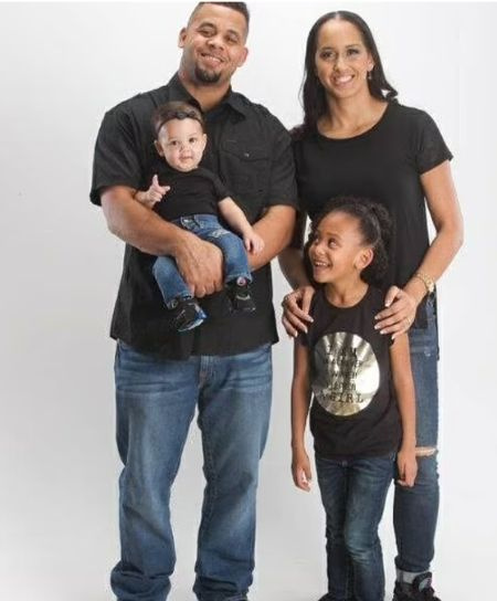   Brooke Jenkins con il marito e i figli