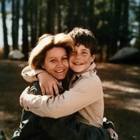   La actriz Patty y su hijo, Sean Astin