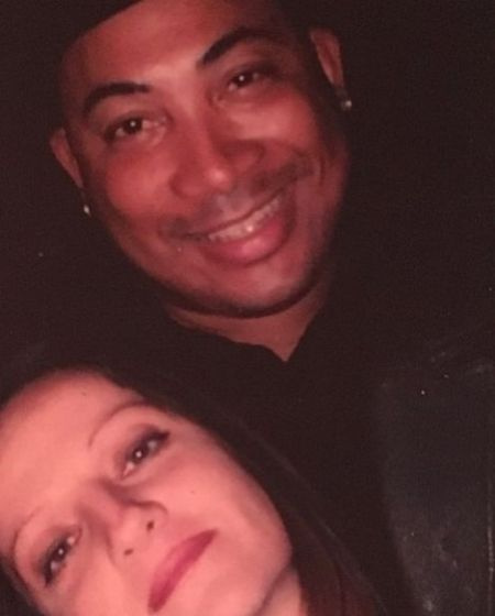 Barbara Ann Bregoli con la sua amica e un agente di polizia, il sergente. Terry d'Oro