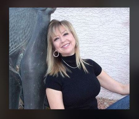 Prima di sposare Jan Rousseaux, John Ramsey era sposato con Patsy, la madre di JonBenet e Burke Ramsey.