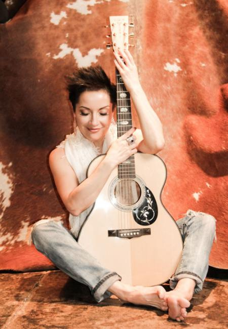   Margo Rey è una cantante