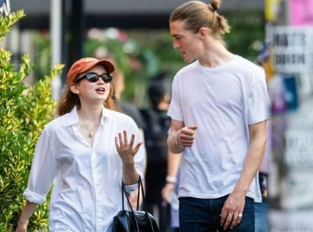 Sadie Sink juega