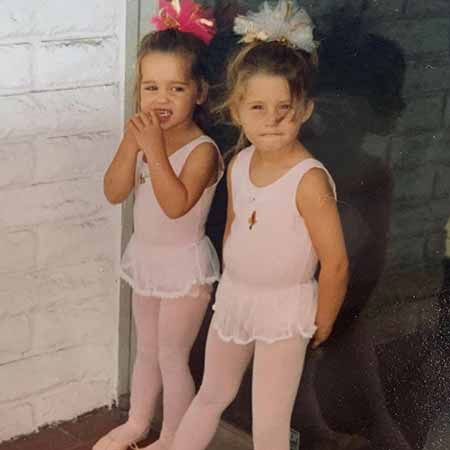 Christina Schwarzenegger y su hermana Katherine