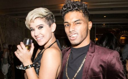 Rome et son ex-petite amie Camia arrivent à l'Emmy