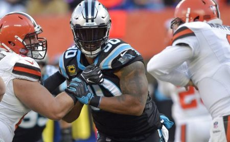   Peppers era un end difensivo e un line backer