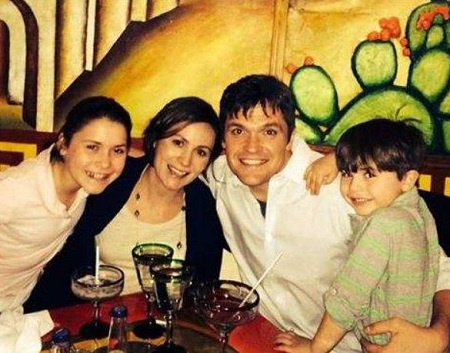   Greg Amsinger con sua moglie, sua figlia e suo figlio