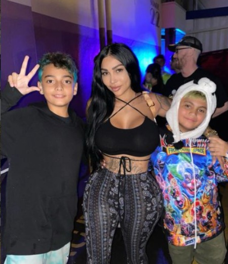 Crianças Brittanya Razavi