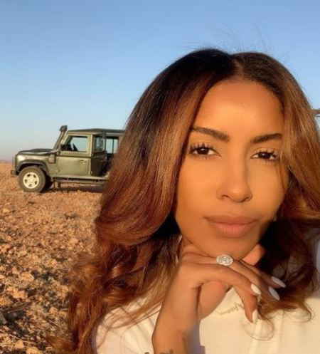 Kyra Robinson erlangte frühe Berühmtheit durch eine Internet-Talkshow, die sie früher selbst moderierte.