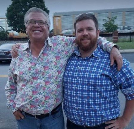   Marshall White con il padre comico, Ron White.