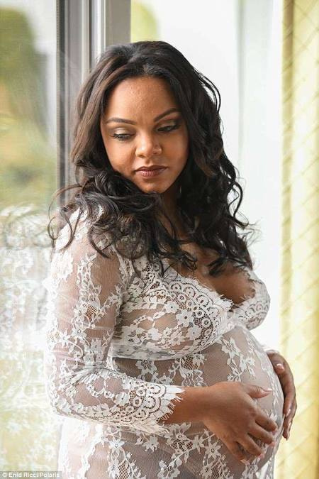dinoguilmette's fiance, Shayanna Jenkins
