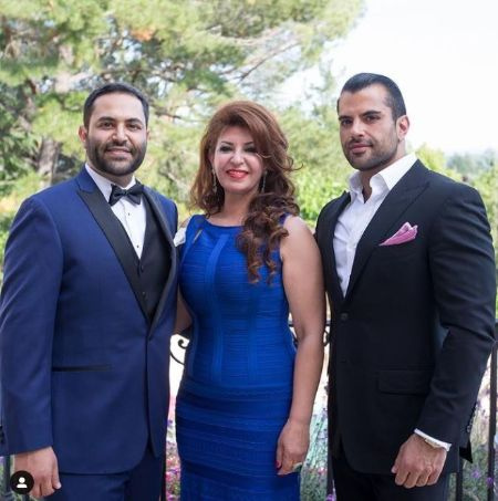   Shervin Roohparvar con suo fratello e sua sorella