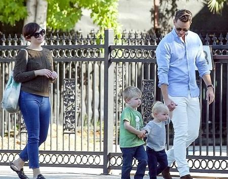Hugo's rare appearance with his family.