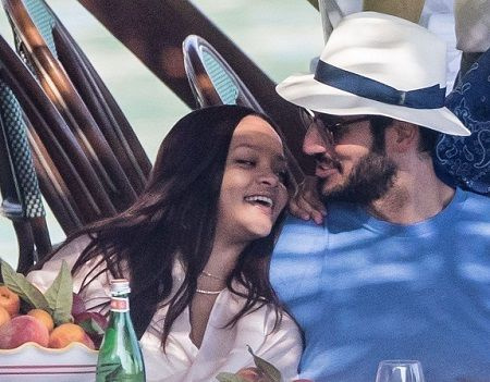 Hassan namorou Rihanna por três anos.