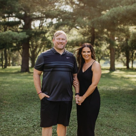   Jamie Burrow é um homem casado