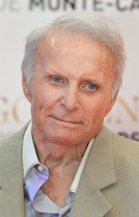   Giovanni Kenlay's ex-husband Robert Conrad died in 2020